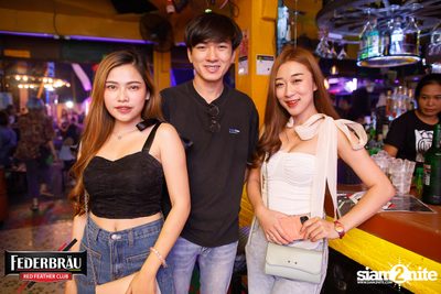 OKTOBERFED ที่ Zoe in Yellow — photo 75