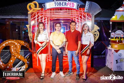 OKTOBERFED ที่ Zoe in Yellow — photo 85