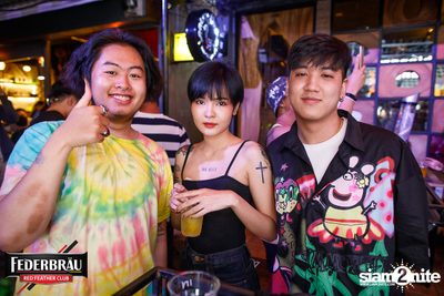 OKTOBERFED ที่ Zoe in Yellow — photo 97