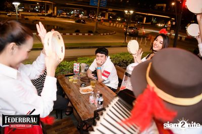 OKTOBERFED ที่ Begin Bar — photo 51