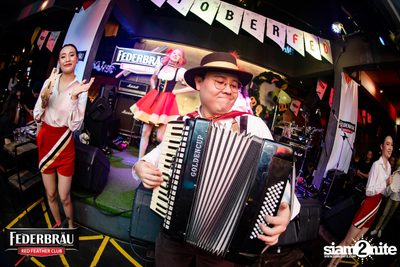 OKTOBERFED ที่ Begin Bar — photo 60