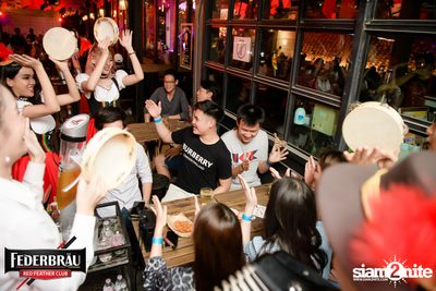 OKTOBERFED ที่ Begin Bar — photo 78