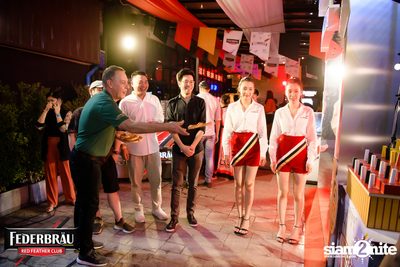 OKTOBERFED ที่ Begin Bar — photo 81
