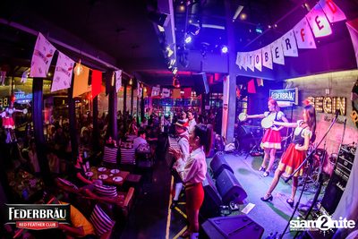 OKTOBERFED ที่ Begin Bar — photo 98