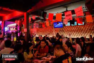 OKTOBERFED ที่ Begin Bar — photo 100