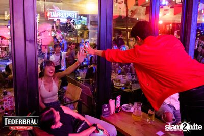 OKTOBERFED ที่ Begin Bar — photo 152