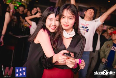 Don't Call Me Angels party at Wine Bridge — photo 92