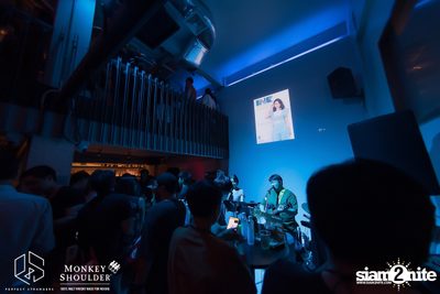 Ink Waruntorn ที่ร้าน Perfect Strangers  — photo 9