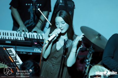 Ink Waruntorn ที่ร้าน Perfect Strangers  — photo 54