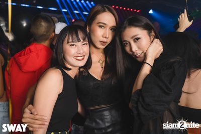 Halloween Night ที่ Sway — photo 2