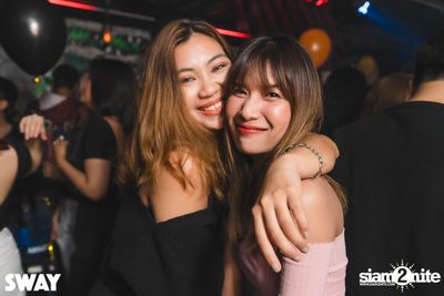 Halloween Night ที่ Sway — photo 3