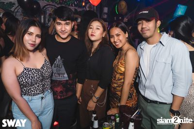 Halloween Night ที่ Sway — photo 4