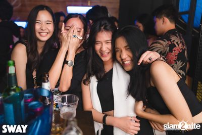 Halloween Night ที่ Sway — photo 8