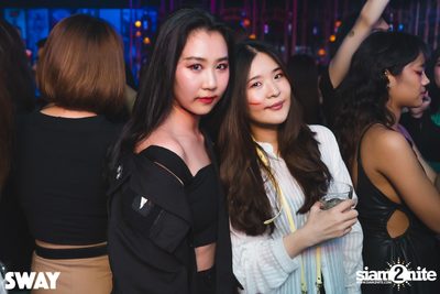 Halloween Night ที่ Sway — photo 10