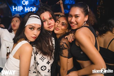 Halloween Night ที่ Sway — photo 24