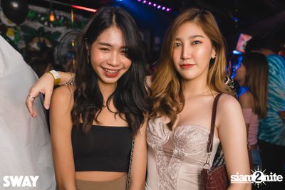 Halloween Night ที่ Sway — photo 31