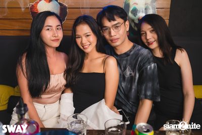 Halloween Night ที่ Sway — photo 50