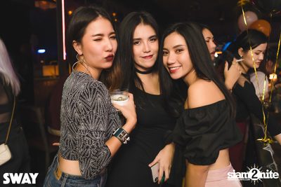 Halloween Night ที่ Sway — photo 54