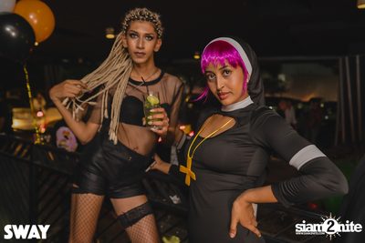 Halloween Night ที่ Sway — photo 58