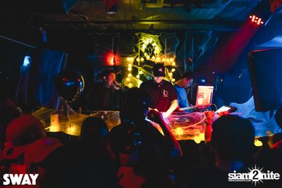 Halloween Night ที่ Sway — photo 63