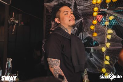 Halloween Night ที่ Sway — photo 64