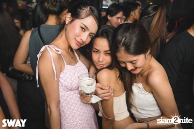 Halloween Night ที่ Sway — photo 73