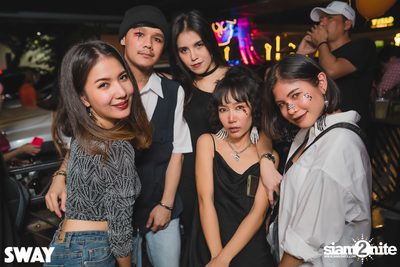Halloween Night ที่ Sway — photo 74