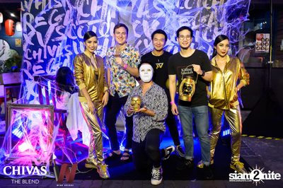 Ink Waruntorn and Polycat at Wine Bridge — photo 2