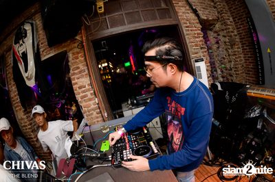 Ink Waruntorn and Polycat at Wine Bridge — photo 35