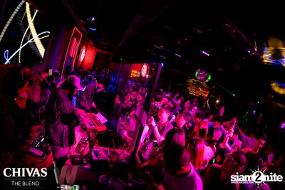 Ink Waruntorn and Polycat at Wine Bridge — photo 95