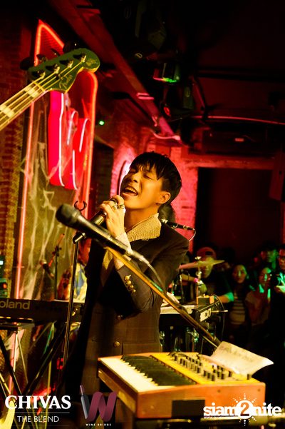 Ink Waruntorn and Polycat at Wine Bridge — photo 102