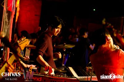 Ink Waruntorn and Polycat at Wine Bridge — photo 127