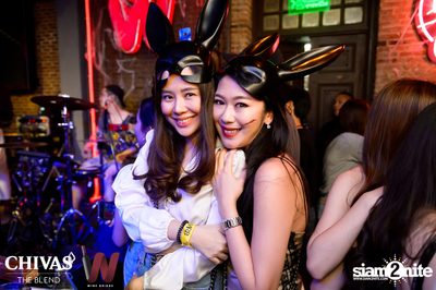 Ink Waruntorn and Polycat at Wine Bridge — photo 148