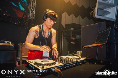Dark Side Of The Moon at ONYX — photo 22