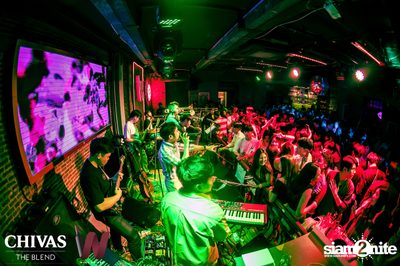 Atom Chanakan at Wine Bridge — photo 94