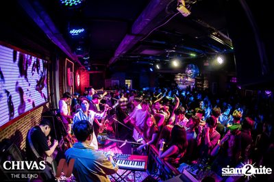 Atom Chanakan at Wine Bridge — photo 96