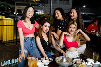 Pang Nakarin at Lanlom Sriracha — photo 87
