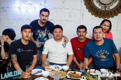 Pang Nakarin at Lanlom Sriracha — photo 104