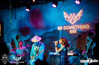 The Parkinson and Zom Marie at 88 Something Bar — photo 114