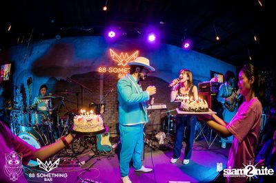 The Parkinson and Zom Marie at 88 Something Bar — photo 138