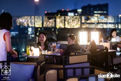 Friday Night ที่ Yao Restaurant & Rooftop Bar — photo 7