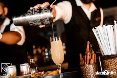 Friday Night ที่ Yao Restaurant & Rooftop Bar — photo 34