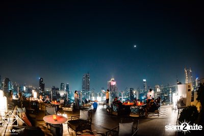 Friday Night ที่ Yao Restaurant & Rooftop Bar — photo 38