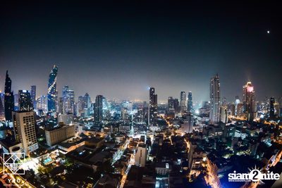 Friday Night ที่ Yao Restaurant & Rooftop Bar — photo 40