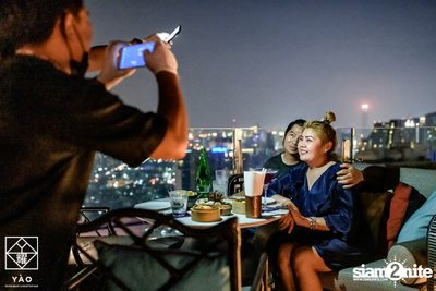 Friday Night ที่ Yao Restaurant & Rooftop Bar — photo 51