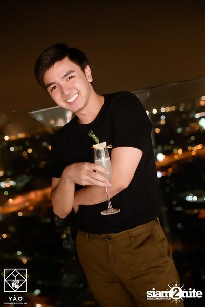Friday Night ที่ Yao Restaurant & Rooftop Bar — photo 64