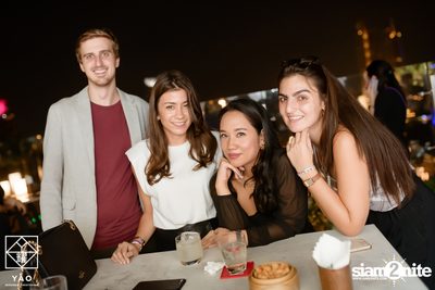 Friday Night ที่ Yao Restaurant & Rooftop Bar — photo 76
