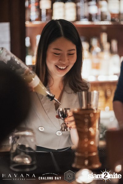 Ladies Night ft. Chalong Bay Rum ที่ร้านฮาวาน่า โซเชี่ยล — photo 5
