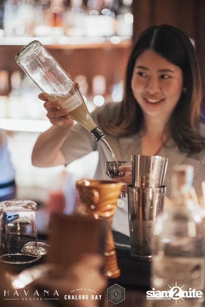 Ladies Night ft. Chalong Bay Rum ที่ร้านฮาวาน่า โซเชี่ยล — photo 6
