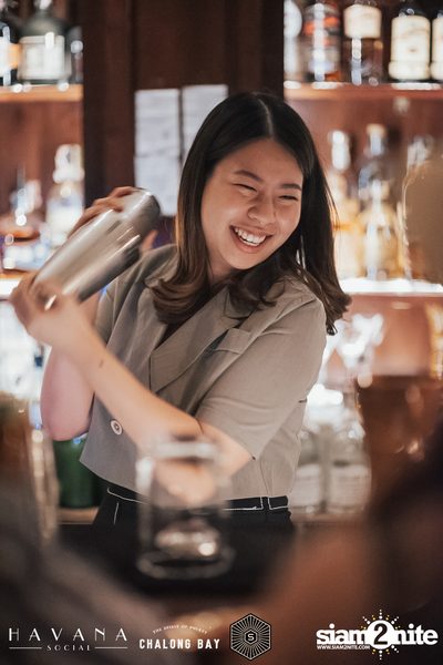 Ladies Night ft. Chalong Bay Rum ที่ร้านฮาวาน่า โซเชี่ยล — photo 7